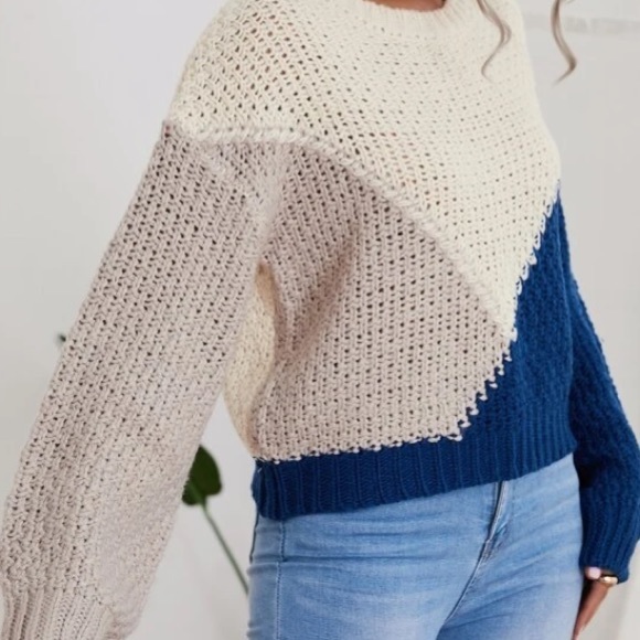Blue/White Knit Colourblock Sweater in M and L - Picture 3 of 5